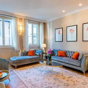  Apartment Genteel Via Della Spada